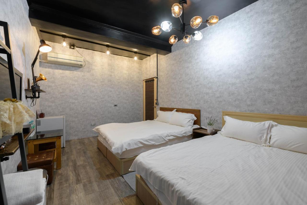 羅東夜市 小宅一生民宿 Night Market Small House Lifetime Hotel 뤄동 외부 사진