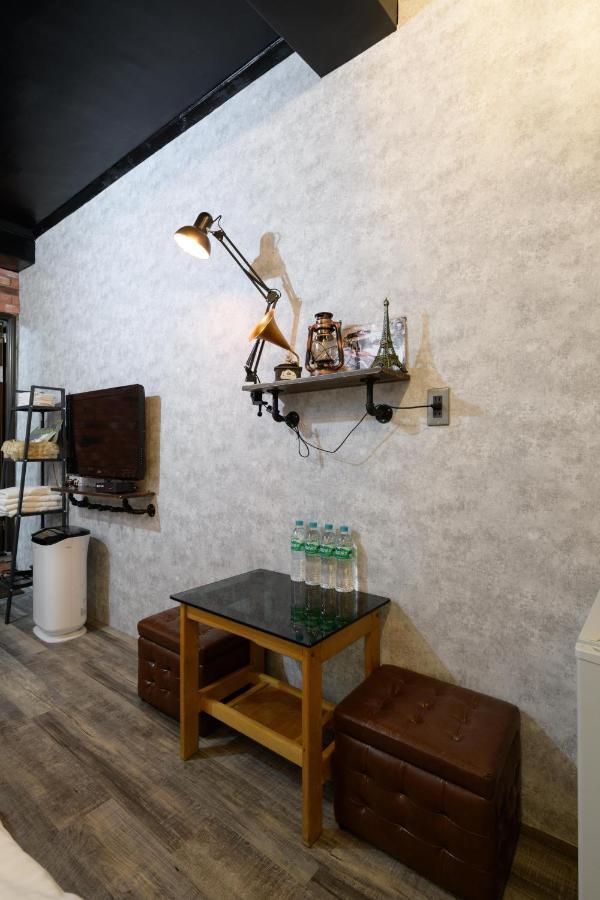 羅東夜市 小宅一生民宿 Night Market Small House Lifetime Hotel 뤄동 외부 사진