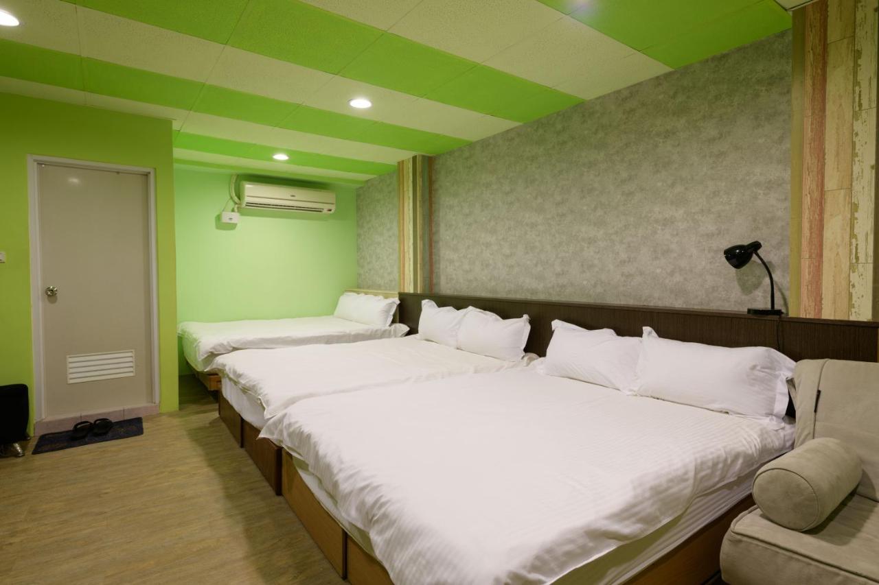 羅東夜市 小宅一生民宿 Night Market Small House Lifetime Hotel 뤄동 외부 사진