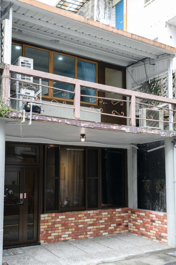 羅東夜市 小宅一生民宿 Night Market Small House Lifetime Hotel 뤄동 외부 사진