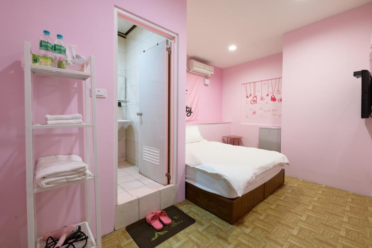 羅東夜市 小宅一生民宿 Night Market Small House Lifetime Hotel 뤄동 외부 사진
